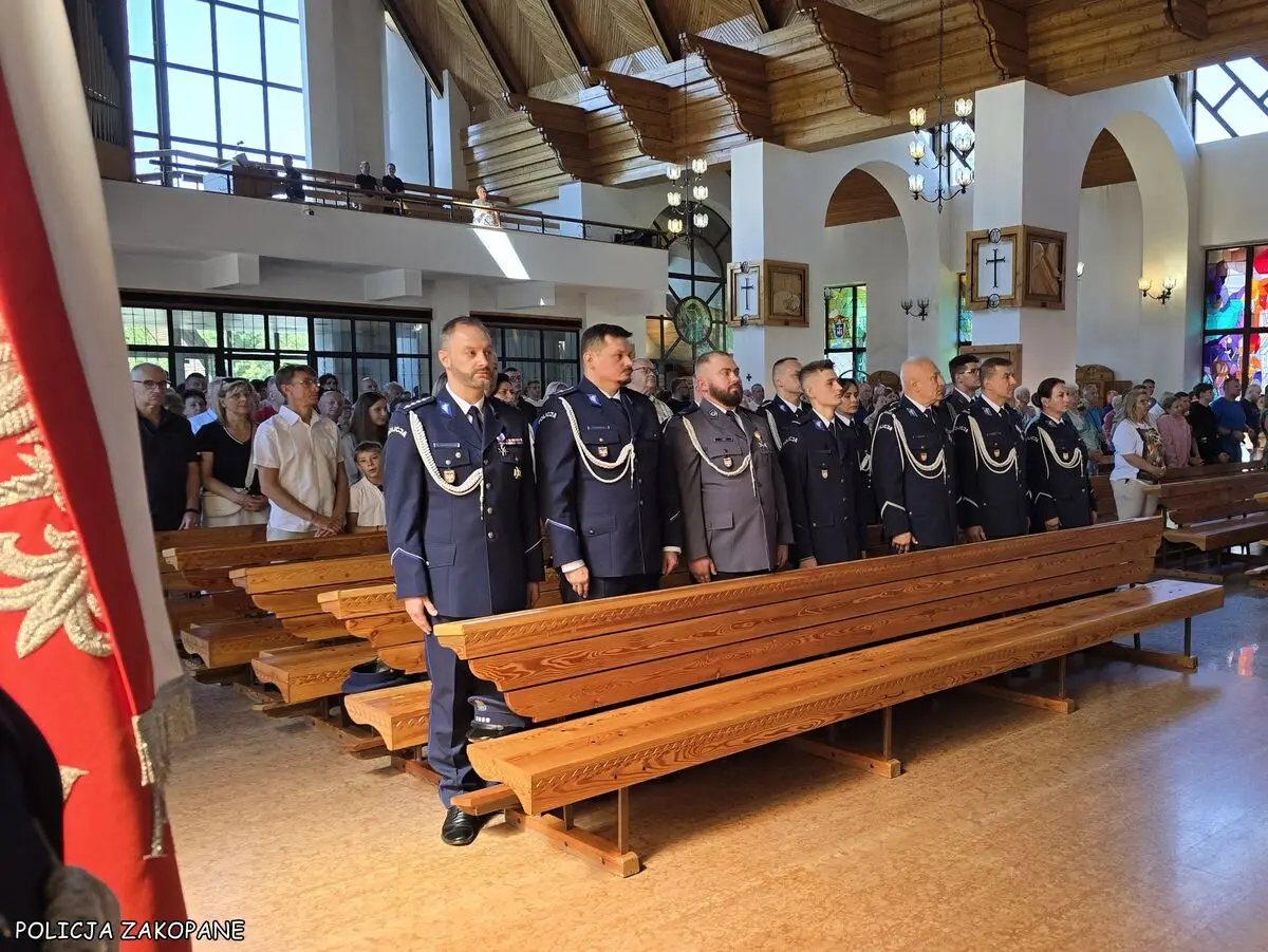 Obchody 107. rocznicy powołania Policji Państwowej zakończone Mszą Świętą