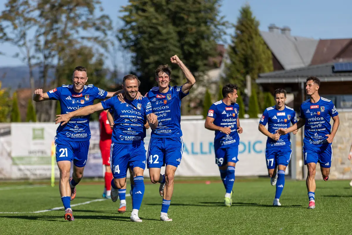 Podhale Nowy Targ pokonuje Rekord Bielsko-Biała 2:1