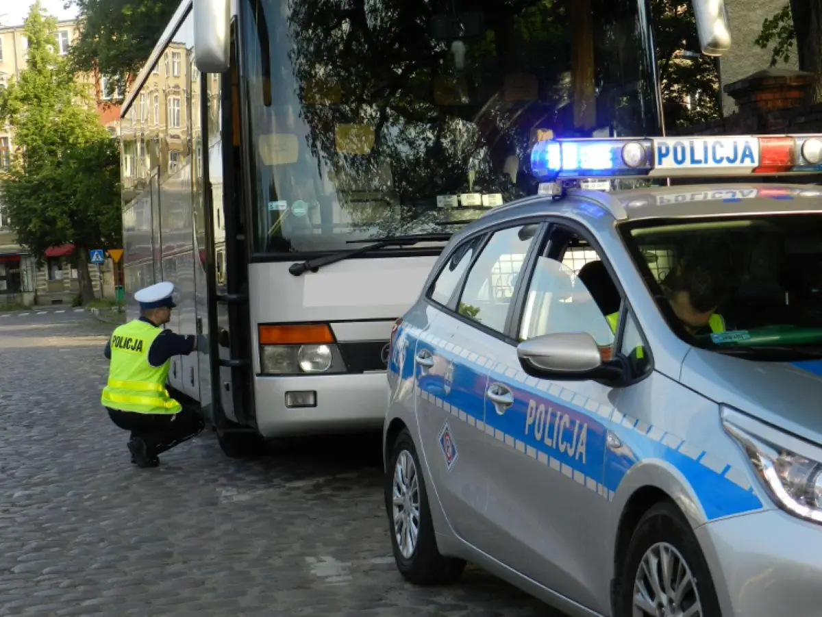 Jak zgłosić autokar do kontroli przed wyjazdem