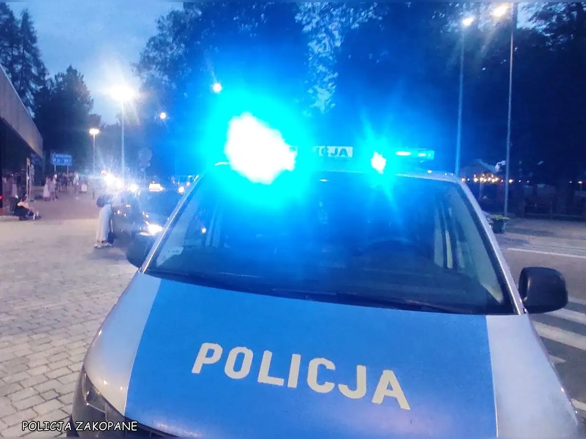 Mandat dla kierowcy TAXI za długie parkowanie w zatoczce K&R
