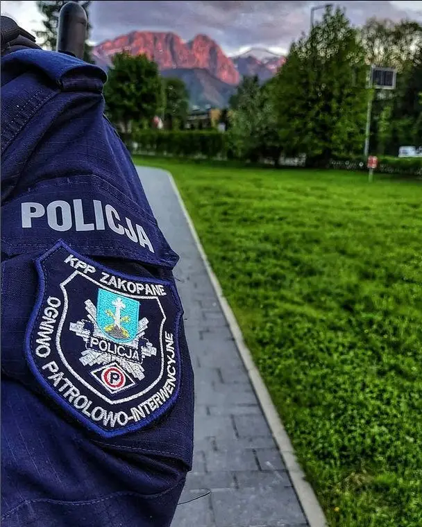 Interwencja policji: pomoc dla zagubionej seniorki