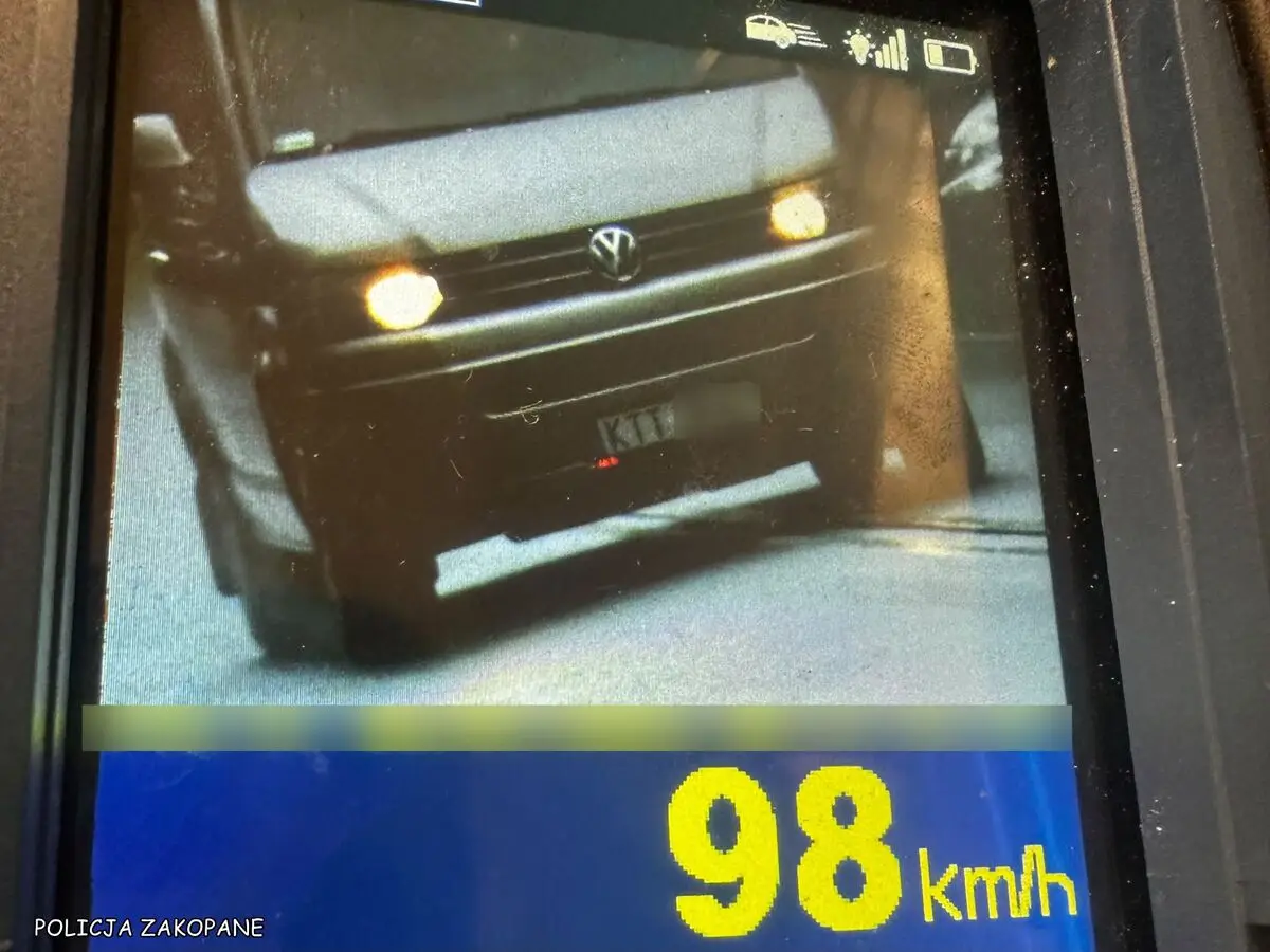 Zawodowy kierowca stracił prawo jazdy za przekroczenie prędkości o 50 km/h