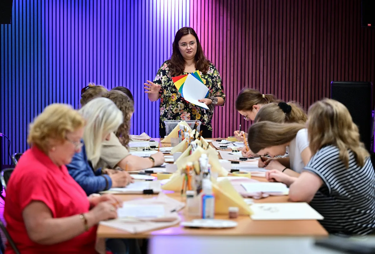 Kreatywne warsztaty malowania chust w Stacji Kultura Zakopane