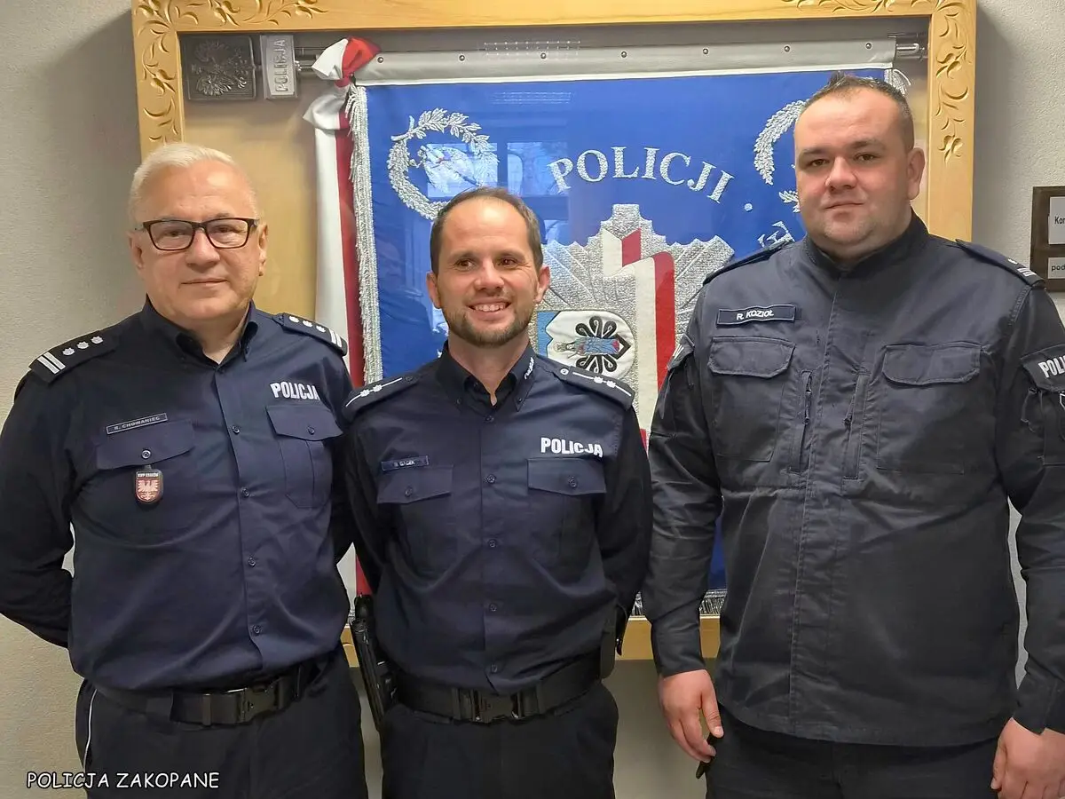 Zakopiański policjant na podium małopolskiego turnieju dyżurnych
